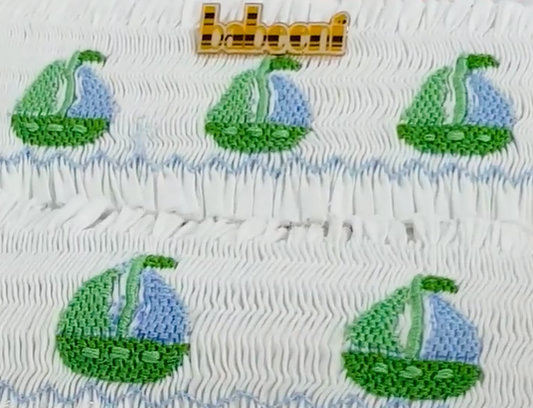 How to embroider decorative patterns of a cute boat