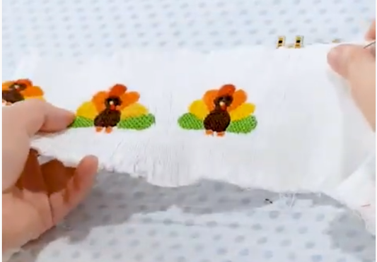 How to embroider Thanksgiving turkey patterns