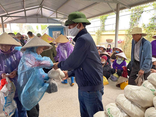 11 FEB 2023 GIFTING RICE AT HAI DUONG FACTORY