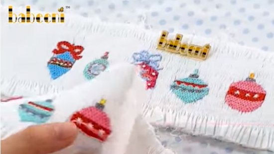 How to embroider Christmas ornaments