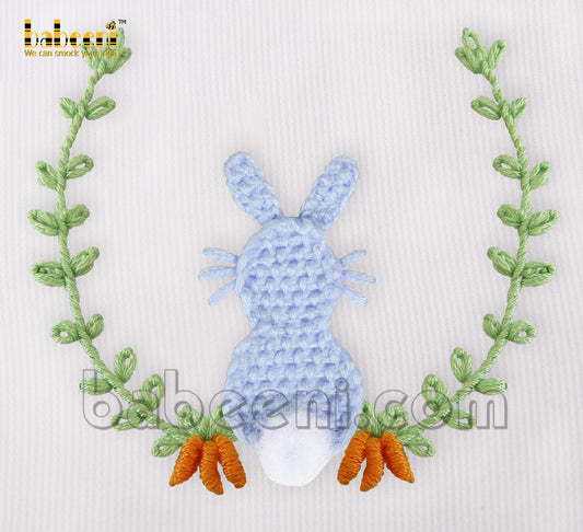 Rabbit with carrot crochet - CP81